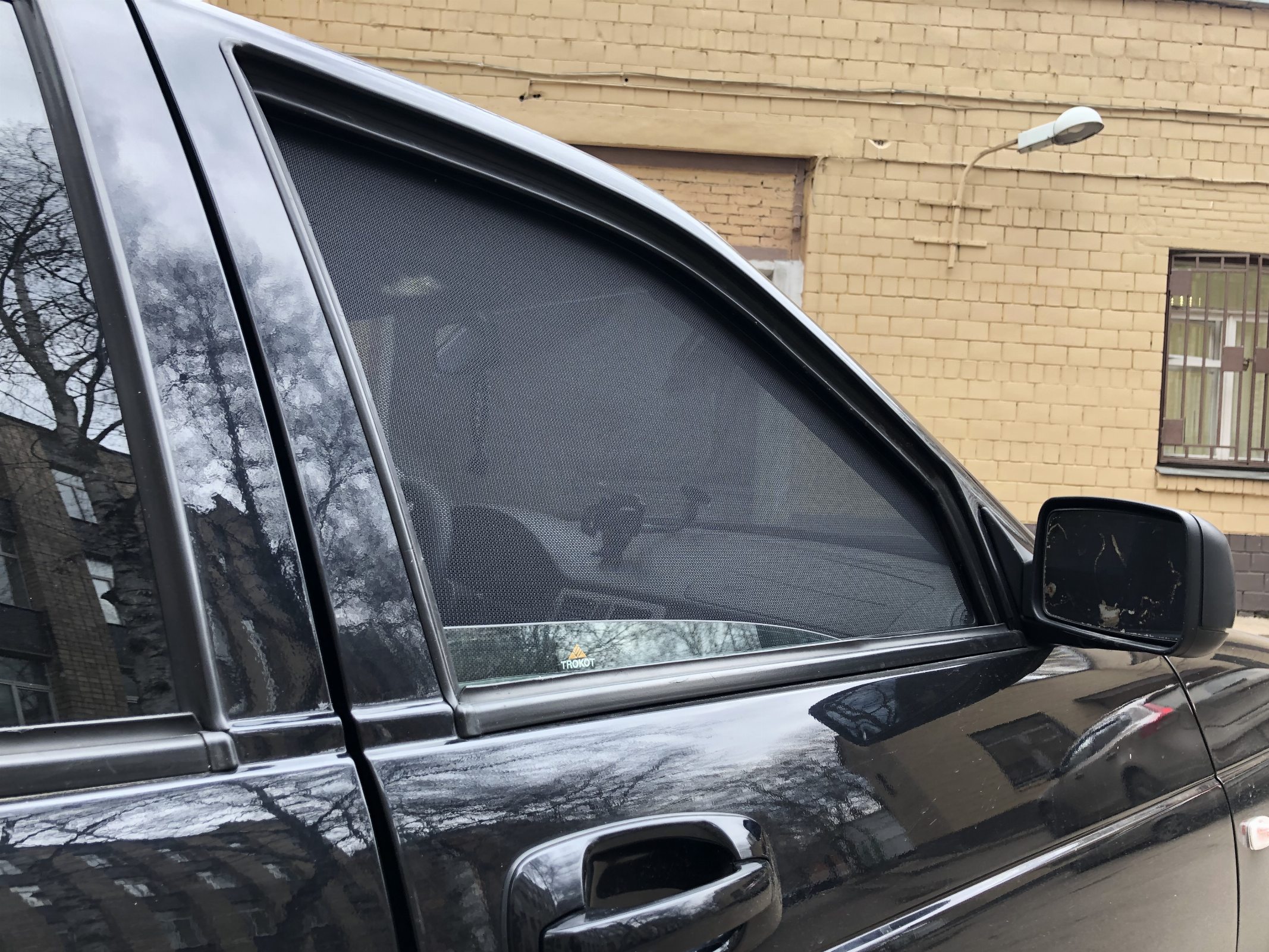 Каркасные автомобильные шторки - LADA Priora (1) (2007-2018) Седан Комплект на передние двери STANDART - фото